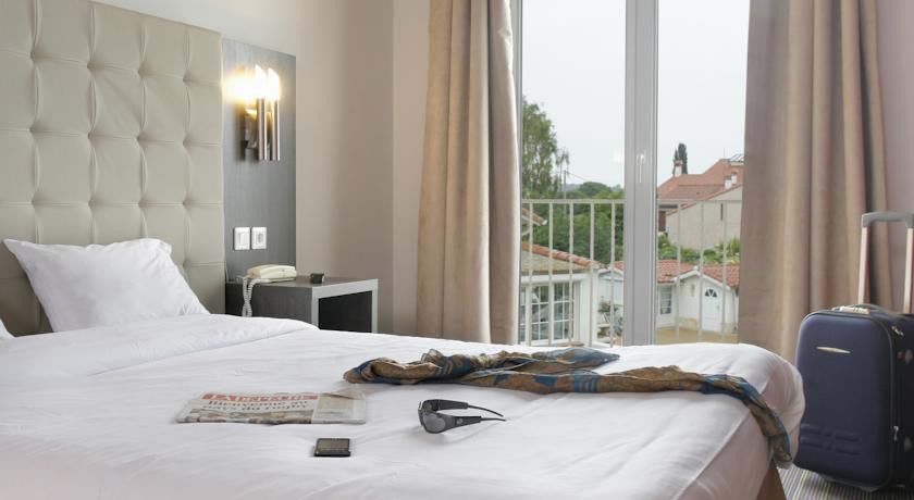 Hotel The Originals Perpignan Sud Le Grillon D'Or Le Boulou Esterno foto