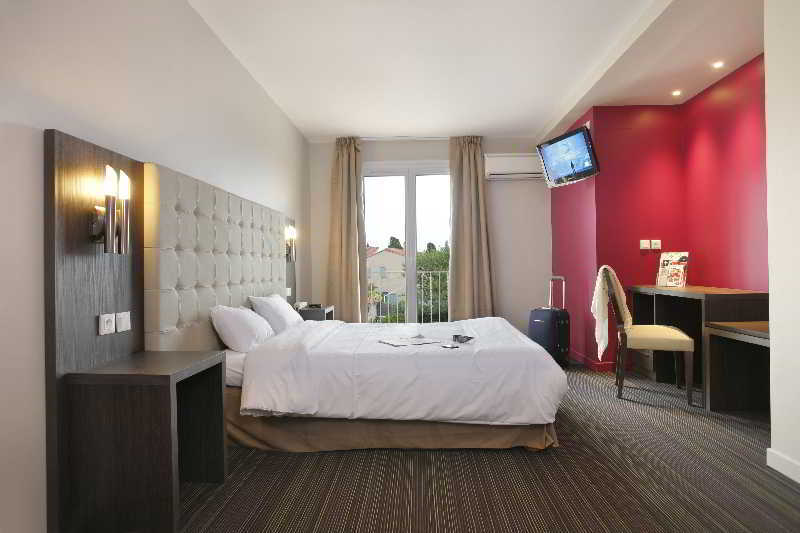 Hotel The Originals Perpignan Sud Le Grillon D'Or Le Boulou Esterno foto