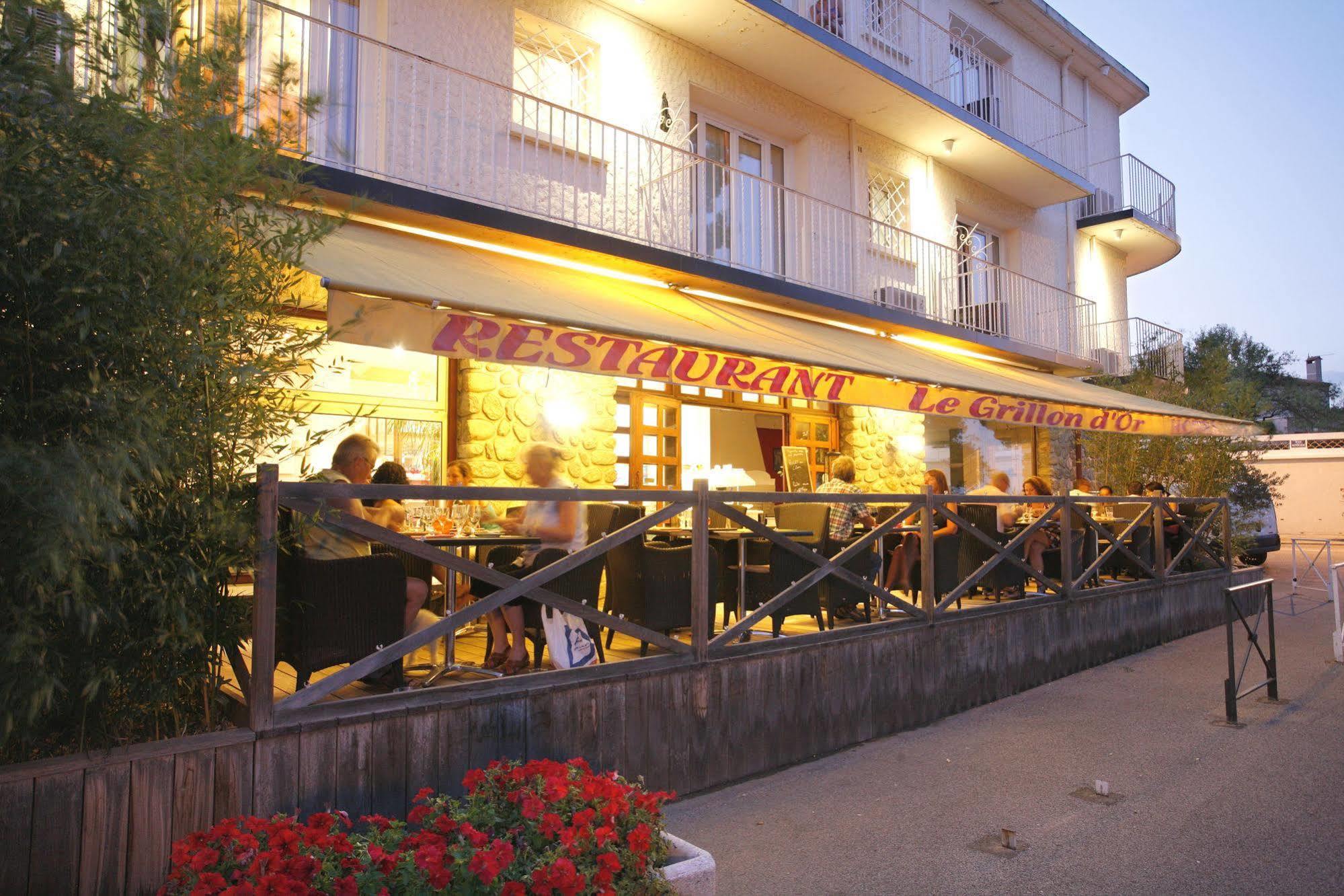 Hotel The Originals Perpignan Sud Le Grillon D'Or Le Boulou Esterno foto