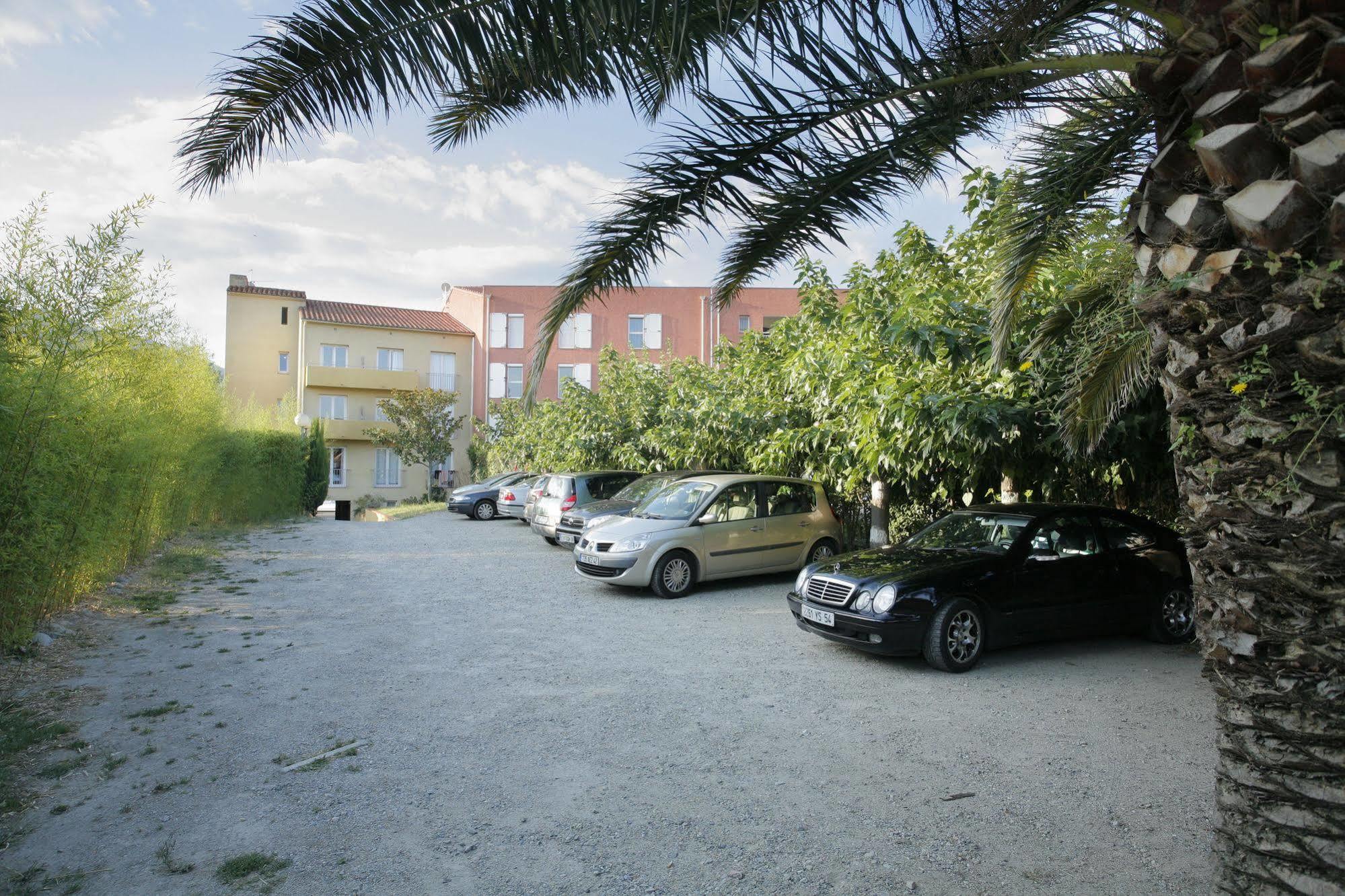 Hotel The Originals Perpignan Sud Le Grillon D'Or Le Boulou Esterno foto