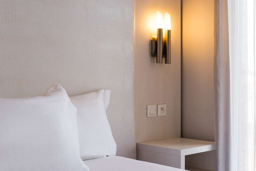 Hotel The Originals Perpignan Sud Le Grillon D'Or Le Boulou Camera foto